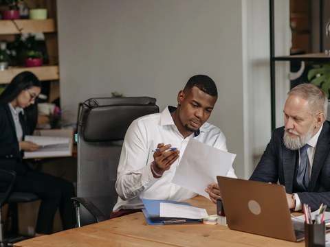 The Trusted Advisor: Building Client Relationships That Last